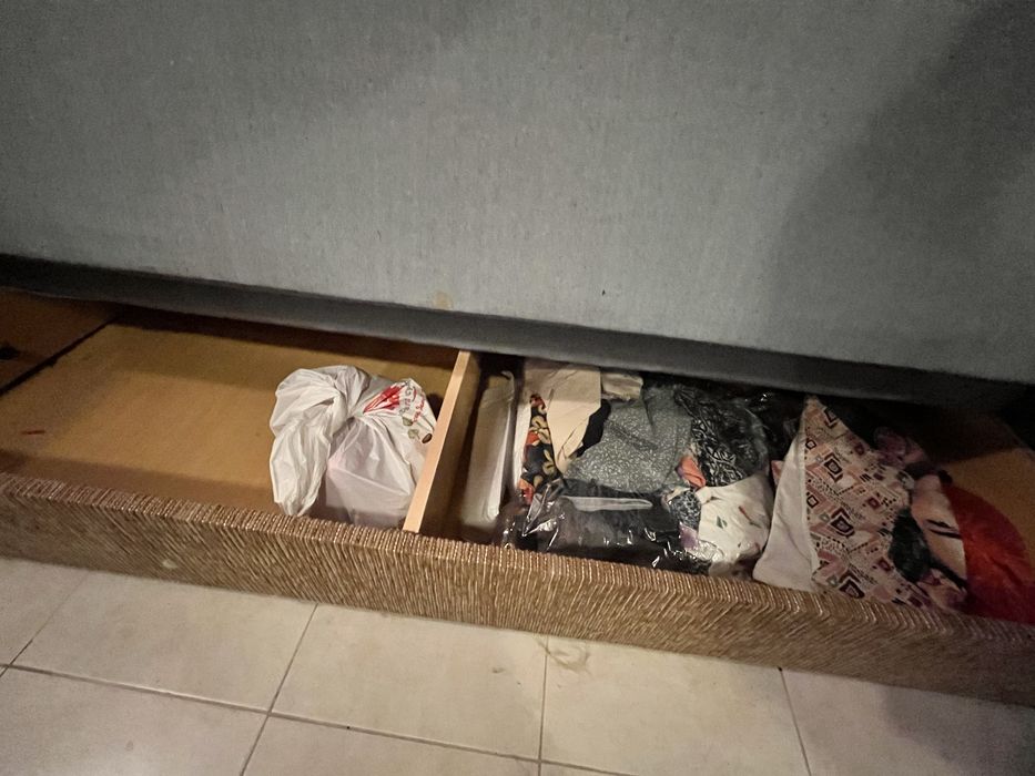 Подарява се - Диван с ракла и фунция сън