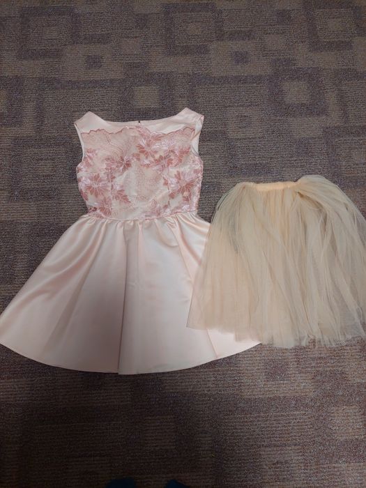 Продам коктейльное платье