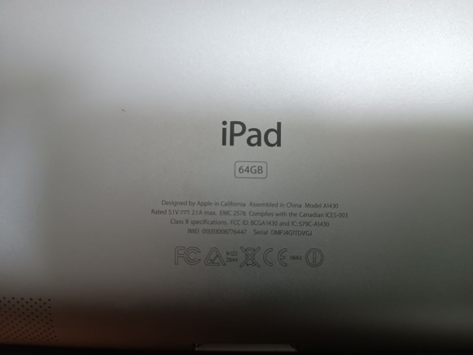 Планшет сотилади iPad 64Gb
