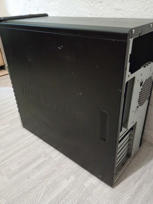 Корпус для ПК HuntKey в формате ATX