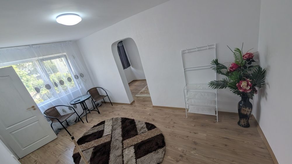 Vând apartment în orasul Marasesti la etajul 1