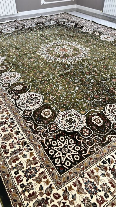 Продам ковер размеры разные