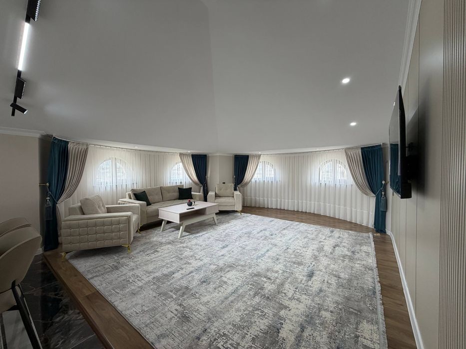 Продается 3 ком. Квартира площадью 93 кв.м. Адрес рядом с Аэропортом