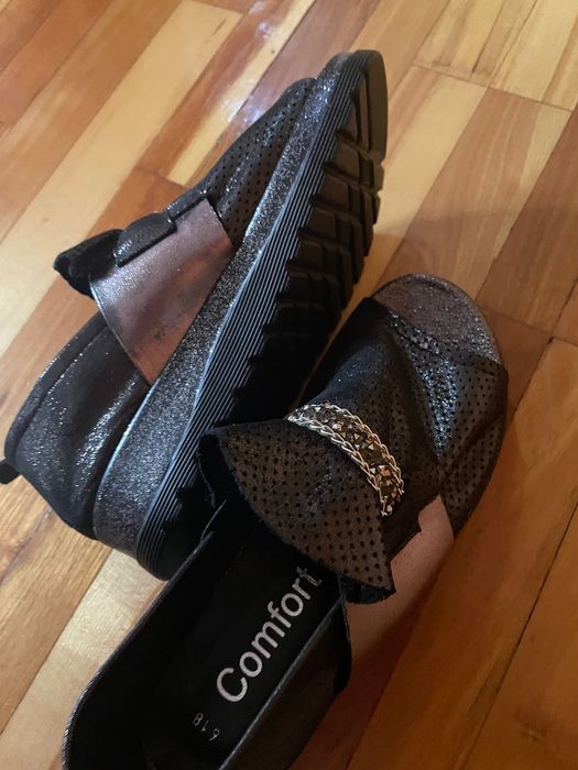 Обувки от естествена кожа с камъни