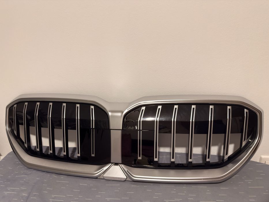 BMW 5 G60 G61 Grilă originala iluminataradiator față