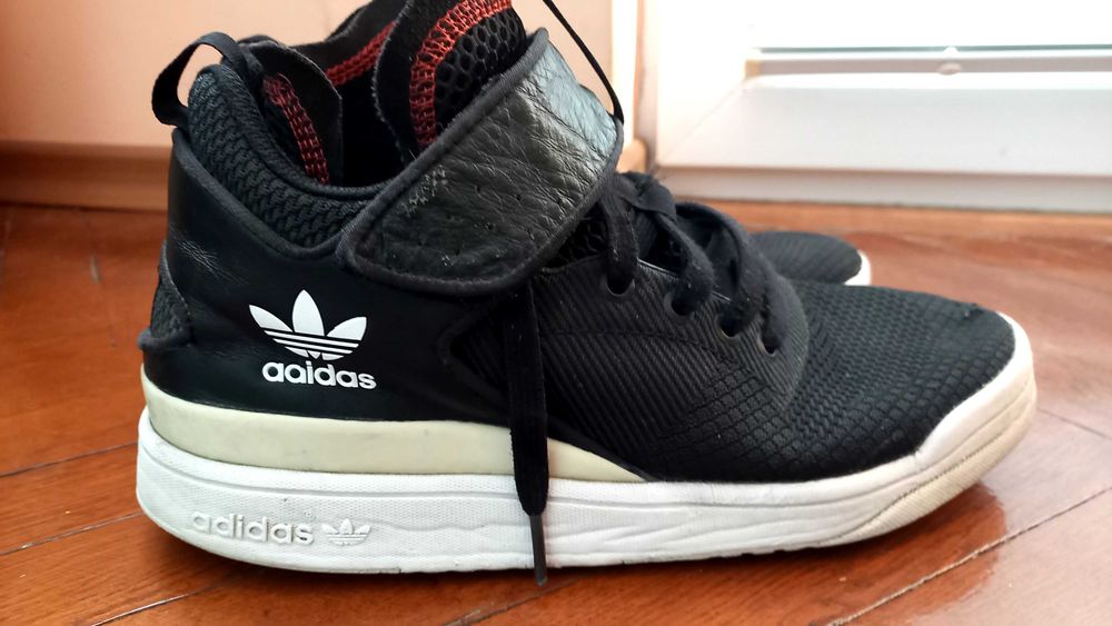 Баскетболни кецове Adidas