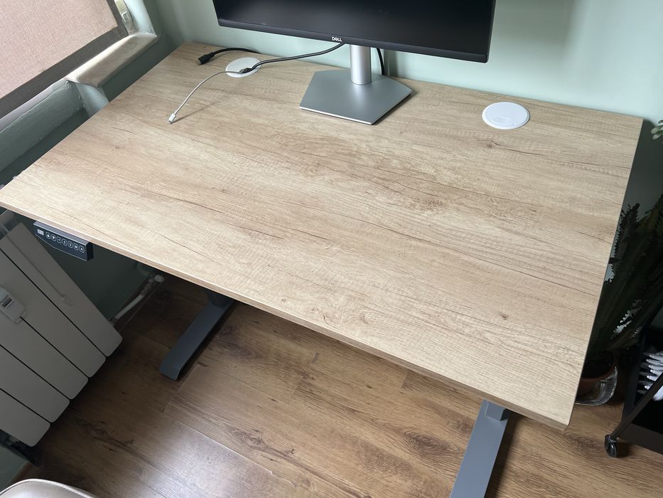 Височинно регулируемо бюро Ergo Desk Pro