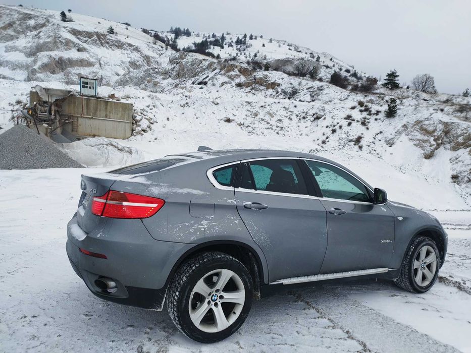 Продава се БМВ Х6 2011