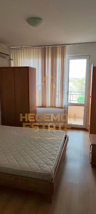 Продава се Тристаен апартамент в Варна, Галата - 88 кв.м за 1883 €/кв.м - Снимка #2