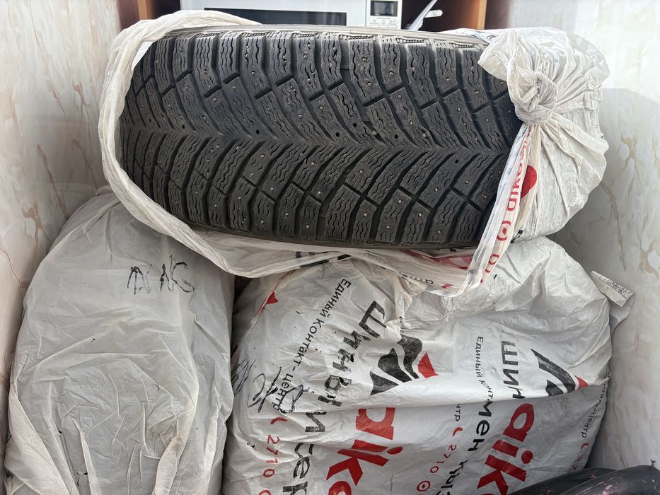 MICHELIN 235/55 R 19