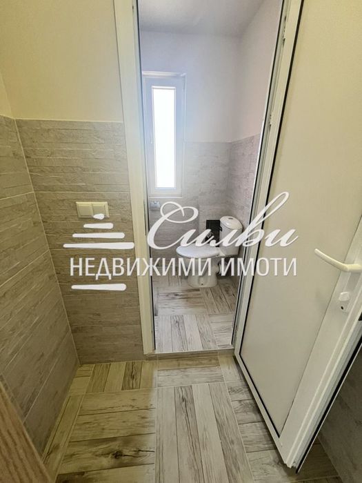 Дава се под наем Офис в Шумен, Център - 40 кв.м за 204 € - Снимка #5