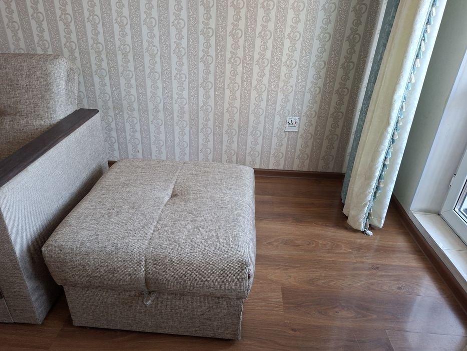 Диван, кресло.пуфик