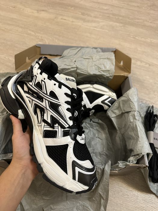Balenciaga Runner