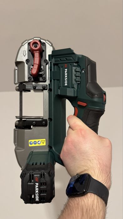 Ca nou: fierastrau electric Parkside PMBA 20 LI A1