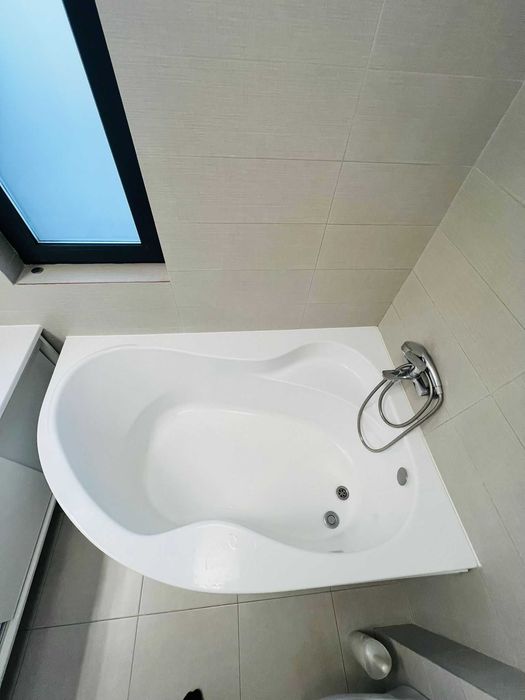 Cada pe colt spatioasa