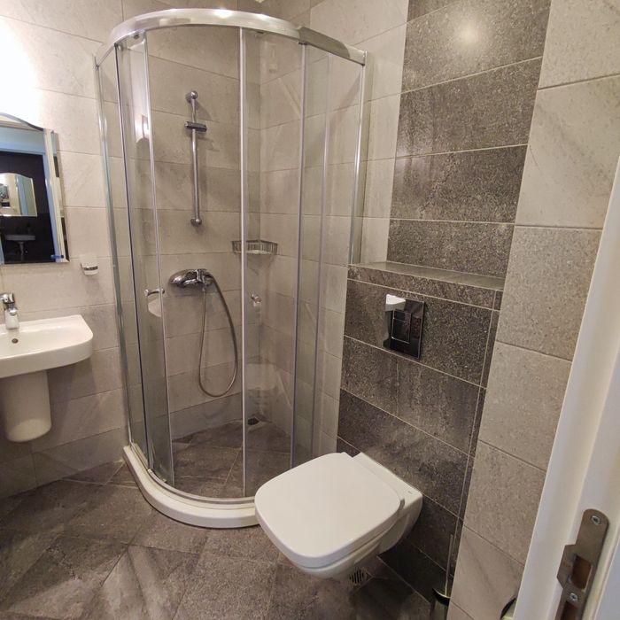 Дава се под наем Тристаен апартамент в Балчик - 97 кв.м за 550 € - Снимка #7