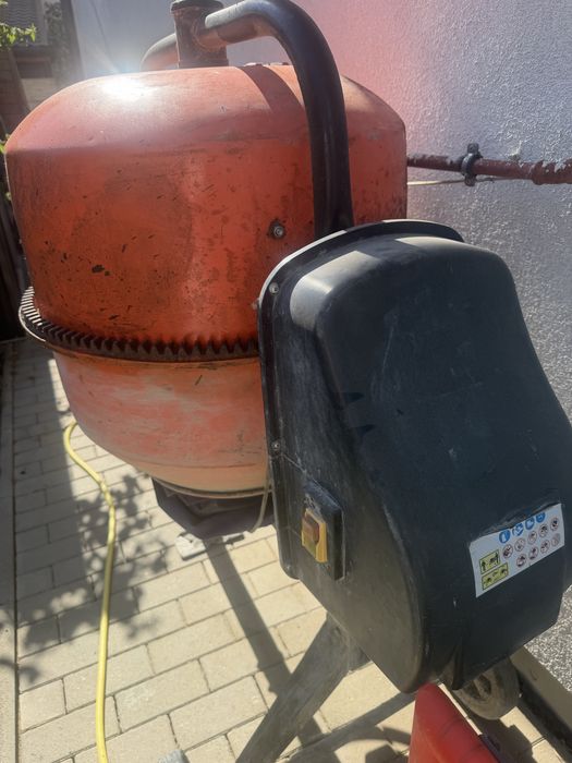Vand betoniera 200 l