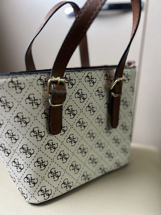 Geanta eleganta crem