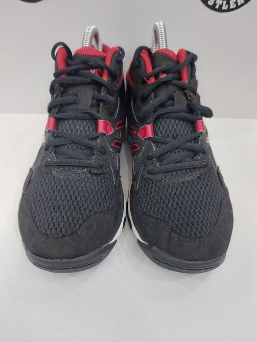 Маратонки ASICS. Номер 37.5