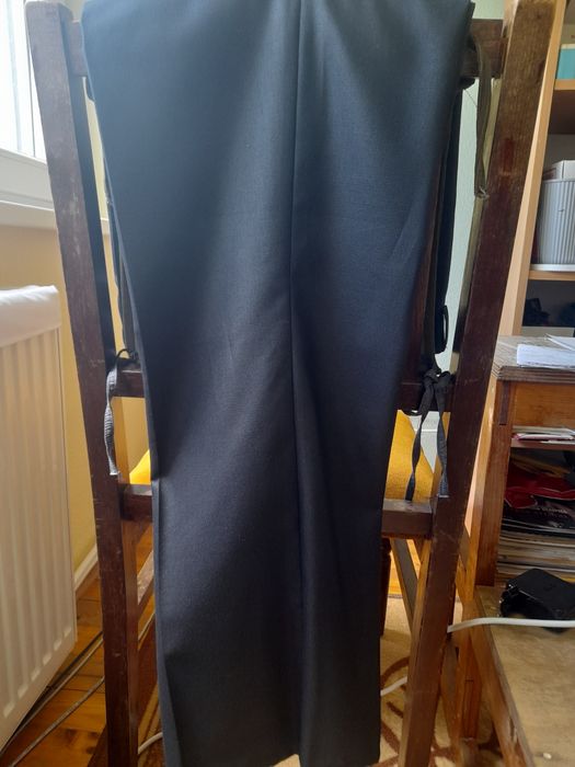 Сив панталон размер 40.