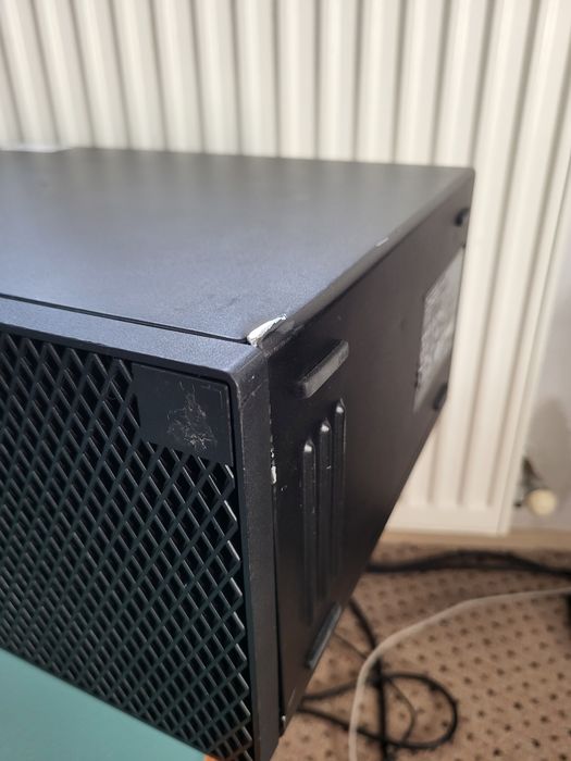 Calculator Dell Optiplex 3050 MT , i3 7100  carcasă  deteriorata