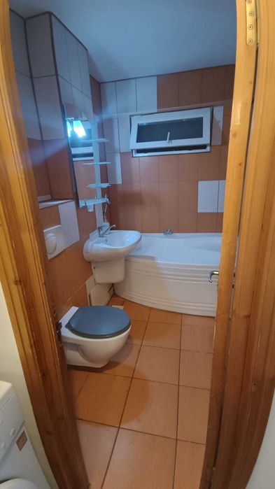 3 camere decomandat Inel 2 | 54 mp | Centrală | AC | Parcare