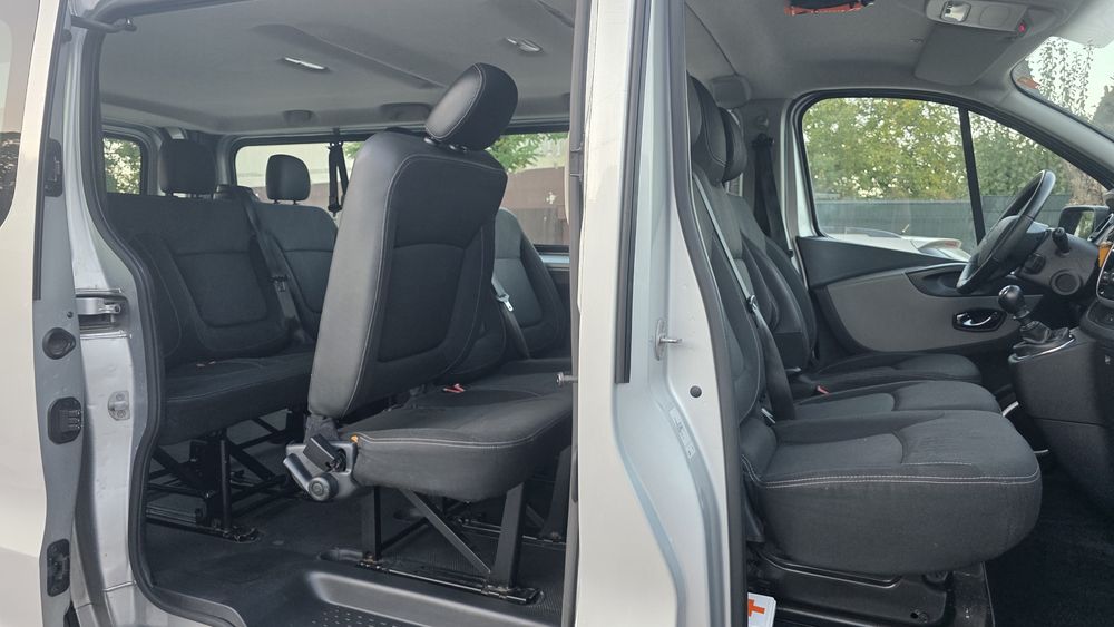 Renault Trafic lll 1.6 dCi * An 2018  * 9 Locuri * Extralung * Euro 6 * Cutie Manuala