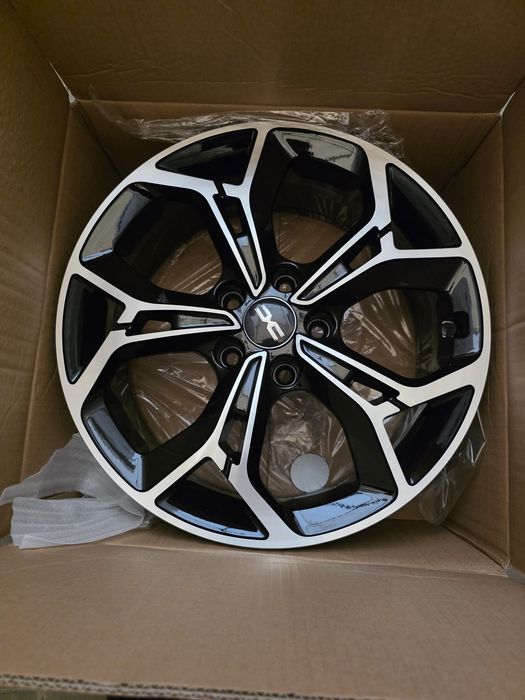 Jante de aliaj pentru dacia duster pe 17 marca silver line