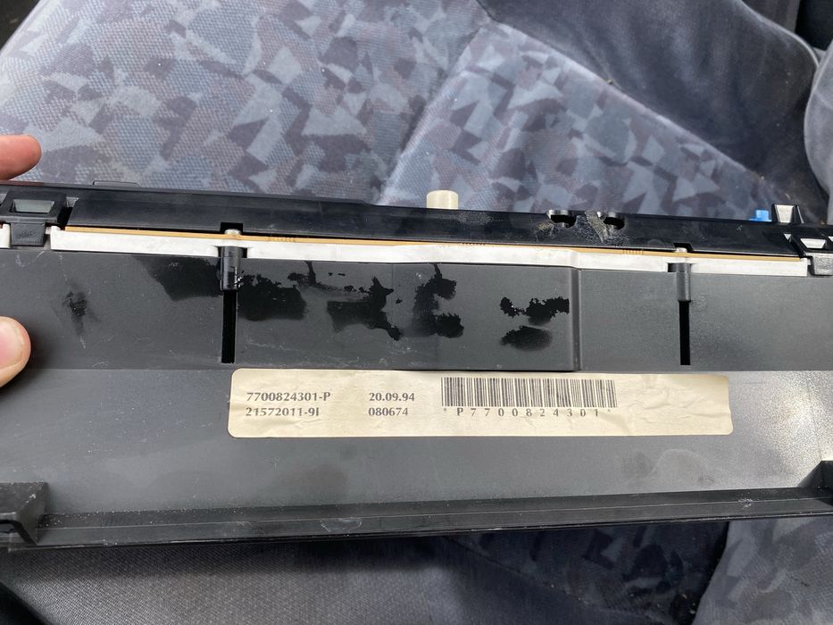 Продавам километраж за Рено Лагуна 1 1994 година бензин