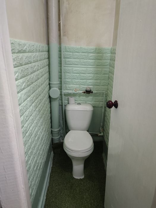 Uchquduqdan uy sotiladi