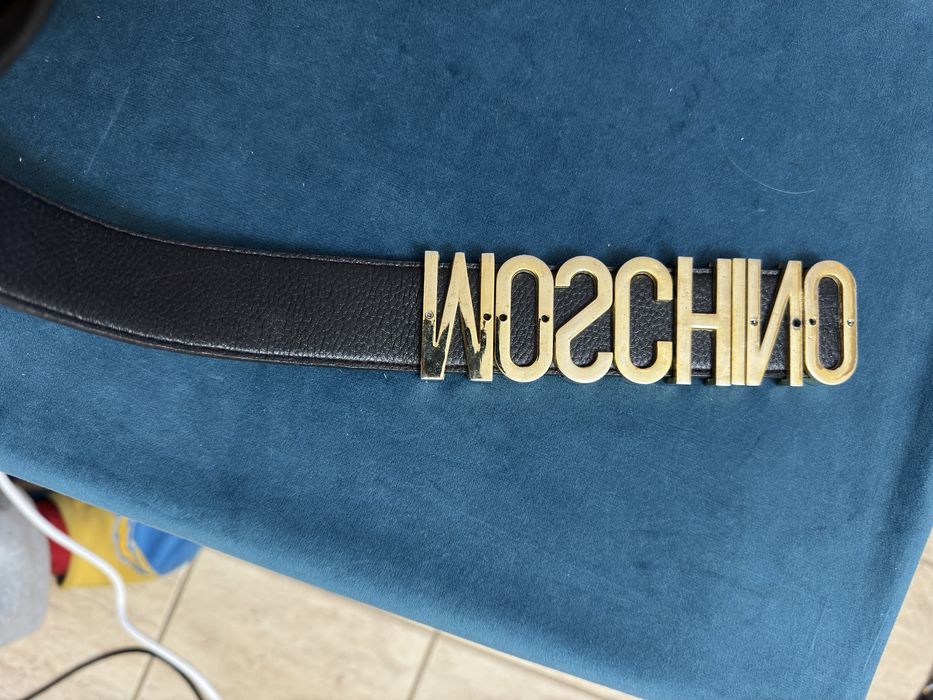 Curea Moschino piele