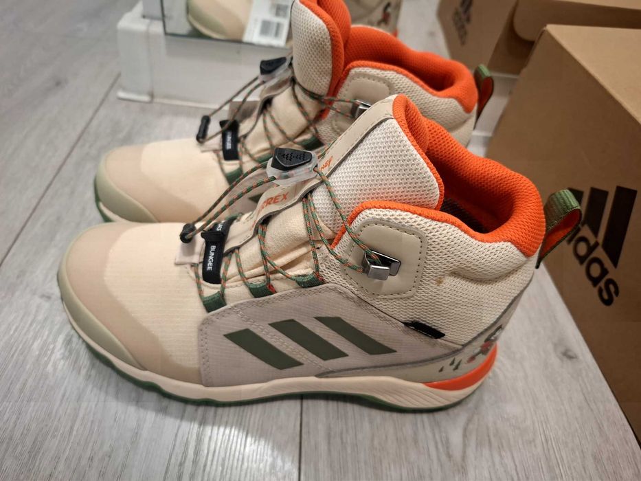 Детски зимни обувки Adidas terrex disney