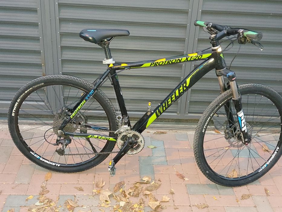 Vând bicicleta MTB .