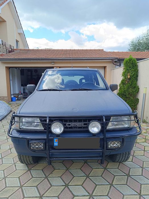 Vând/schimb Opel Frontera