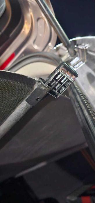 Водачи за щора за багажник за Ford