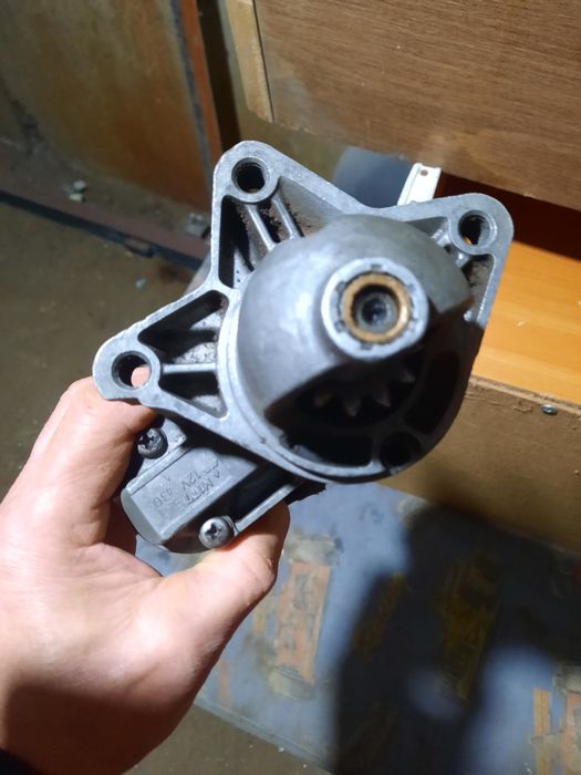 Запчасти на мазду 929