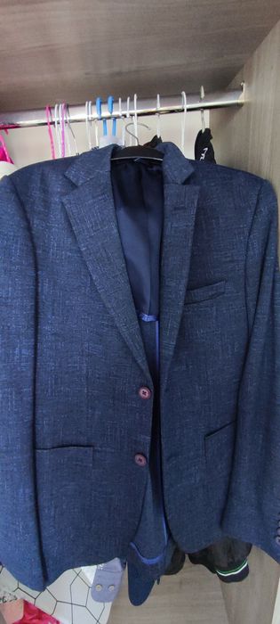 Мъжки ризи на Теодор и сако на Теодор