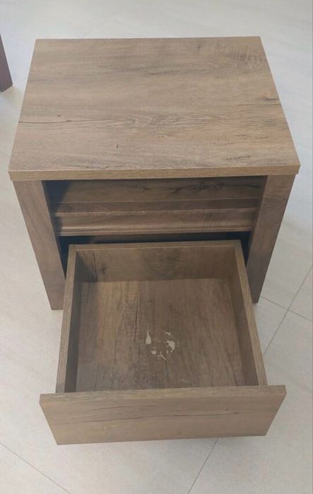 Нощни шкафчета Vennde