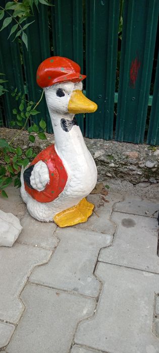 Vând ornamente gradina