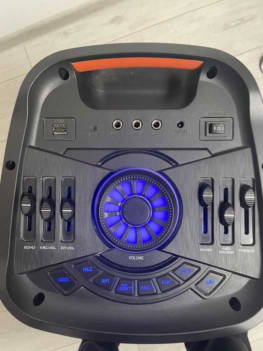 Vand boxă myria+microfon si cablu de incarcare