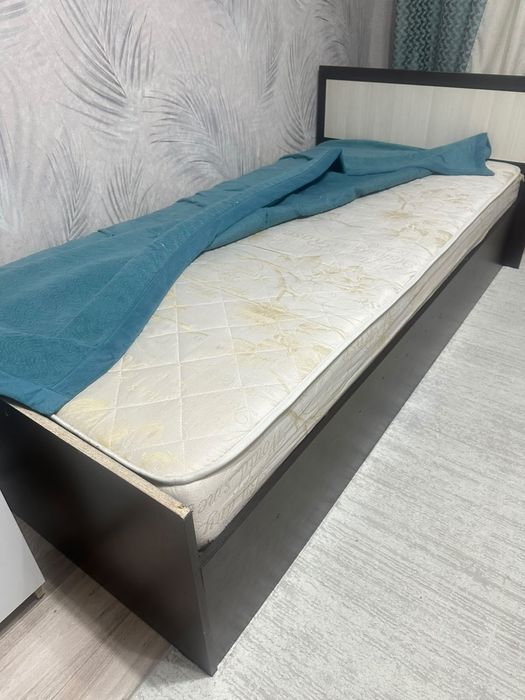 Продам кровать 90/200 см