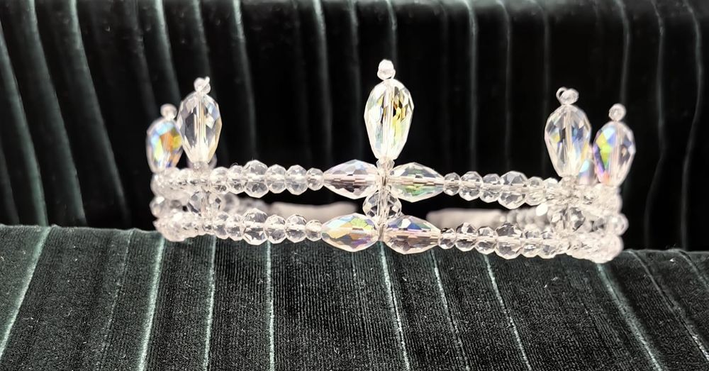 Vând coronita / diadema / tiara de de mireasa cu perle