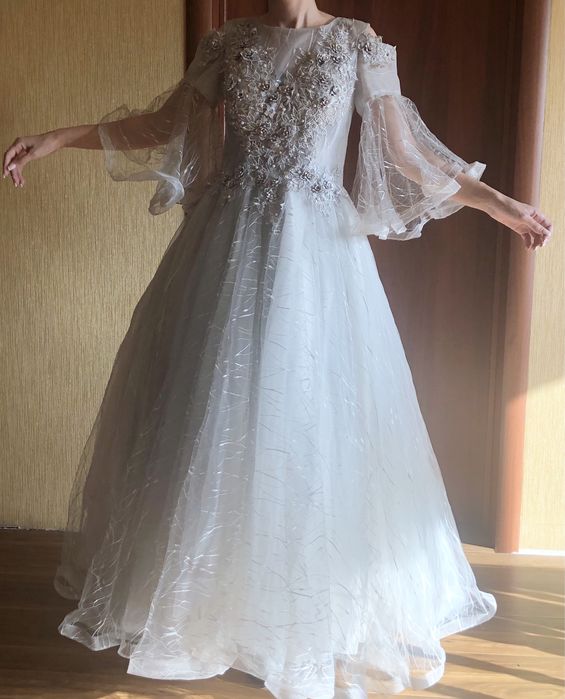 Продам платье