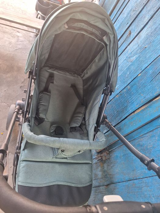 Продам коляску прогулочную