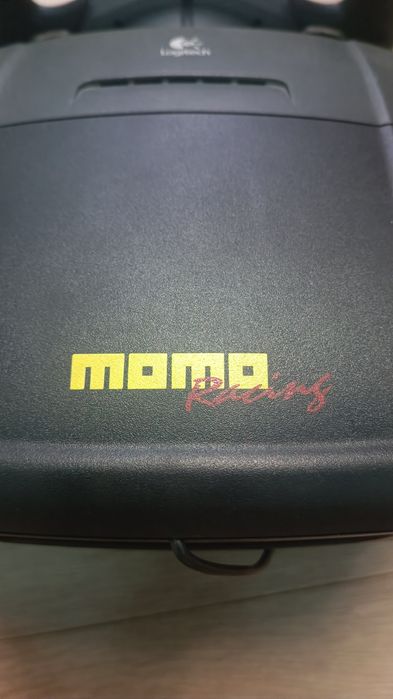 Волан за компютър Logitech momoracing