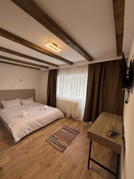 Cazare Ranca 8 camere