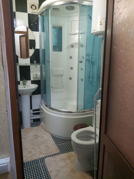 Arenda kvartira 5 mikrorayon 2 xona 3 xona qilingan