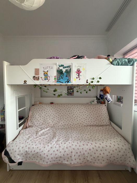 Двухъярусная кровать