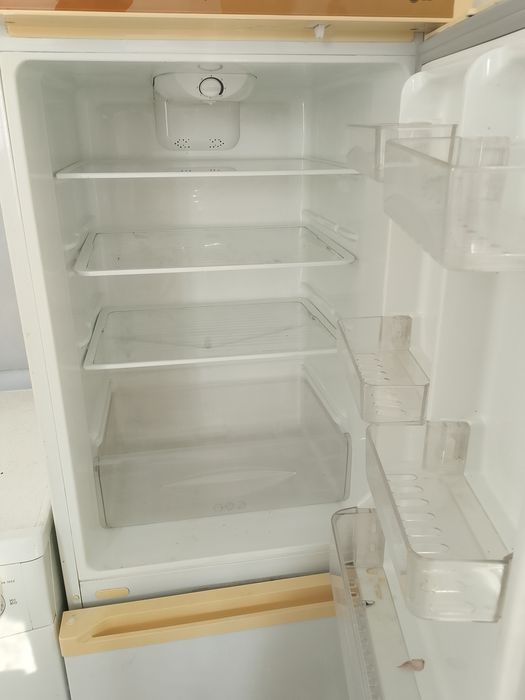 Холодильник LG..