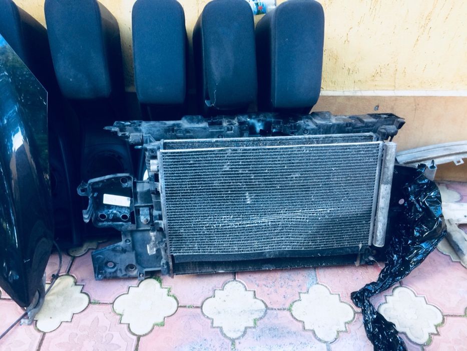 megane 3 radiator apa/ ac si alte piese
